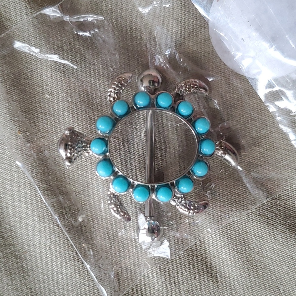Turtle nipple ring